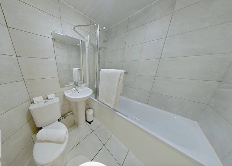 Rental apartment with 3 rooms for 6 persons — photo 5