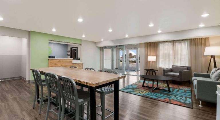 WoodSpring Suites San Antonio UTSA - Medical Center — photo 2