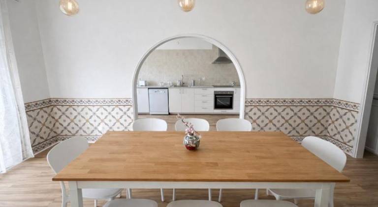 Fully equipped lovely vacation home with patio, yard & BBQ | Pets allowed — photo 4