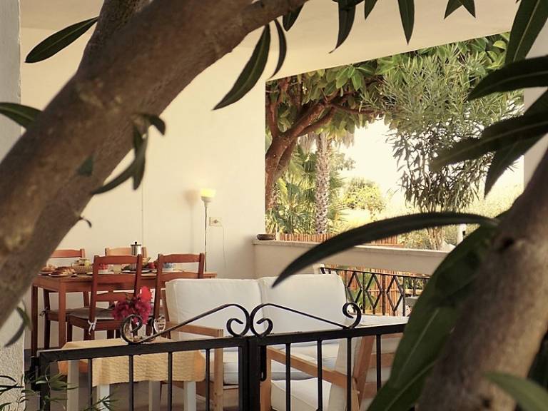 Family-friendly rental apartment with yard | Next to the beach | Pet-friendly — photo 3