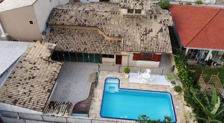 Vacation home with pool & jacuzzi — photo 5