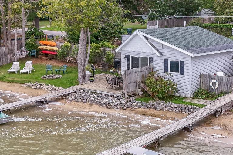 Cottage Glen Lake