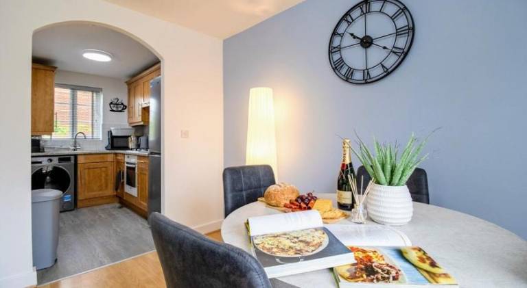 Apartment with 2 rooms for 5 persons — photo 4