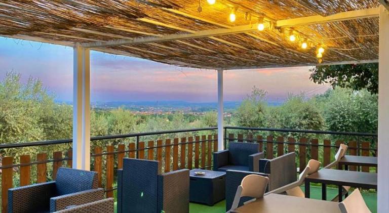 Lovely farm with grill, terrace & yard | Pets allowed — photo 2