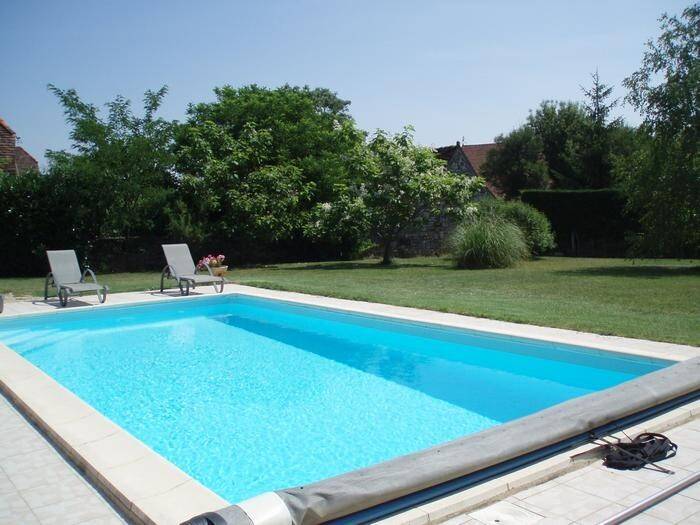 Vacation home with private pool, grill & garden | Garden view — photo 4