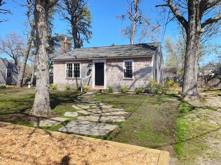 Cottage  Dennis Port