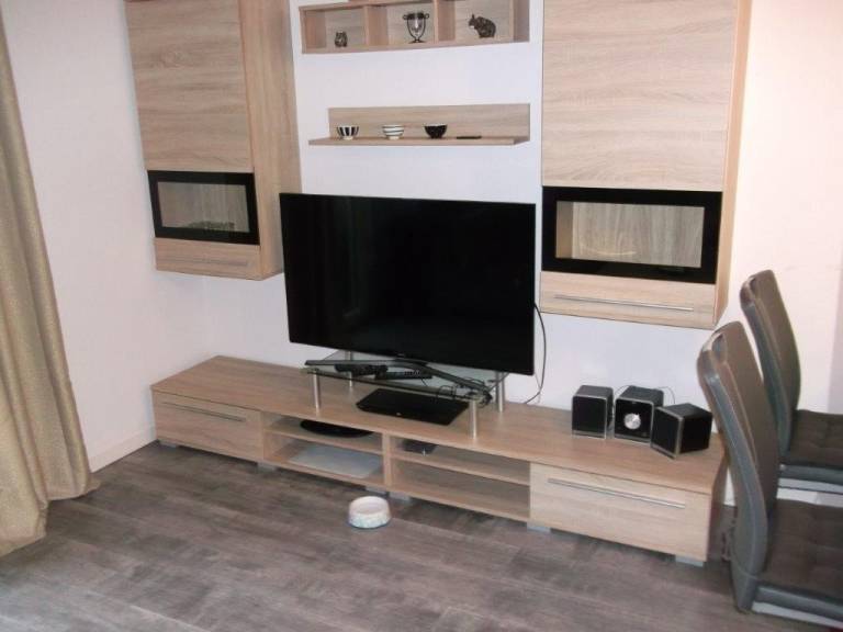Lovely holiday apartment with patio & yard | Dogs allowed — photo 3