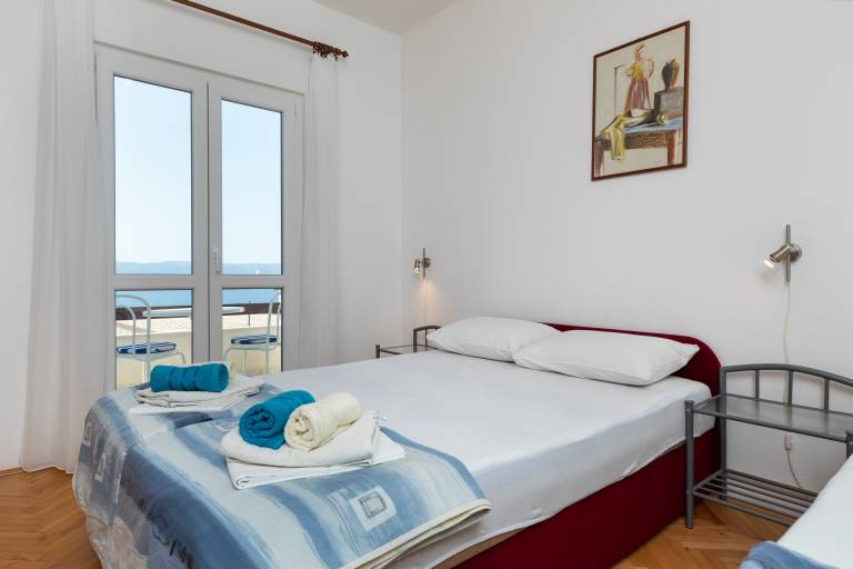 Two bedroom apartment with terrace and sea view Pisak, Omiš (A-5975-a) in Brela