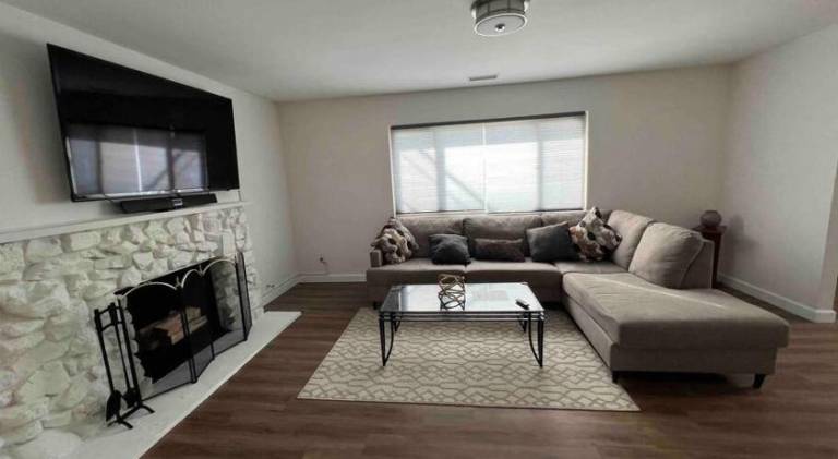 Villa with yard, patio & jacuzzi | Pets are welcome — photo 2