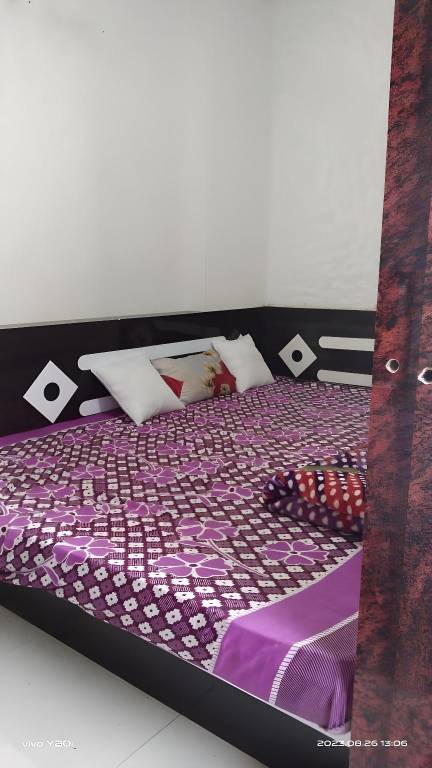 Varsha Room Service-kamal penter — photo 3