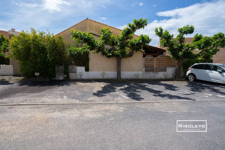Villa Vias