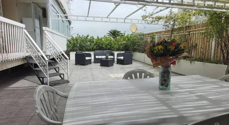Rental apartment with 3 rooms for 5 persons — photo 4
