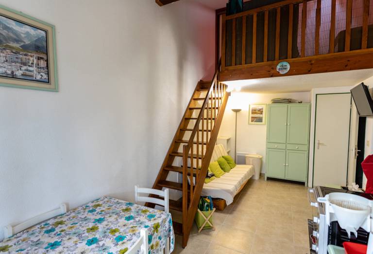 Wonderful vacation home with pool, patio & grill | Close to the beach | Pets allowed — photo 4
