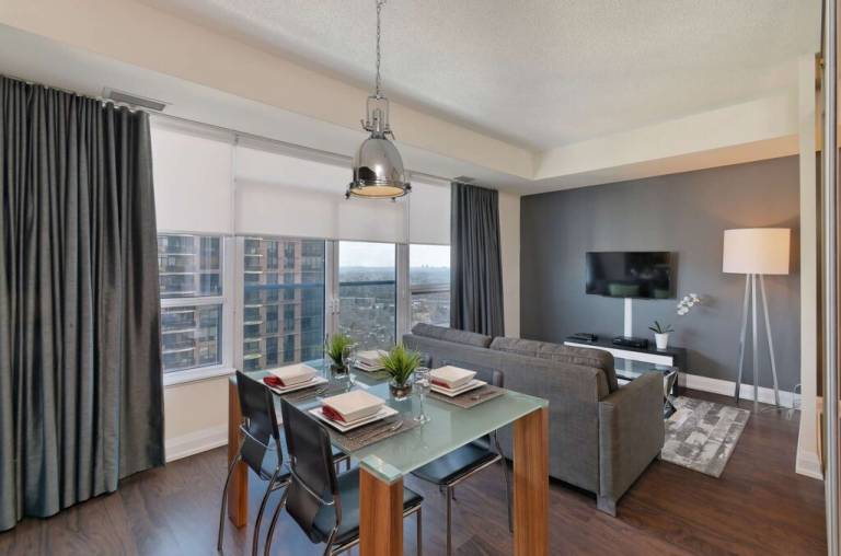 Apartment Willowdale