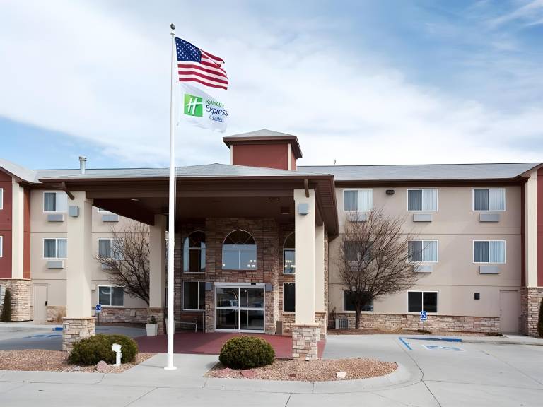 Holiday Inn Express Hotel & Suites Scottsbluff-Gering By IHG in Scottsbluff, NE
