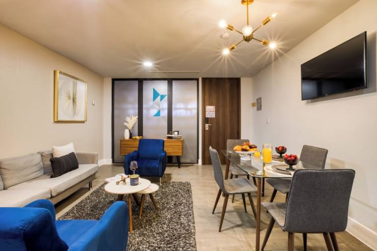 Apartment Revolucion