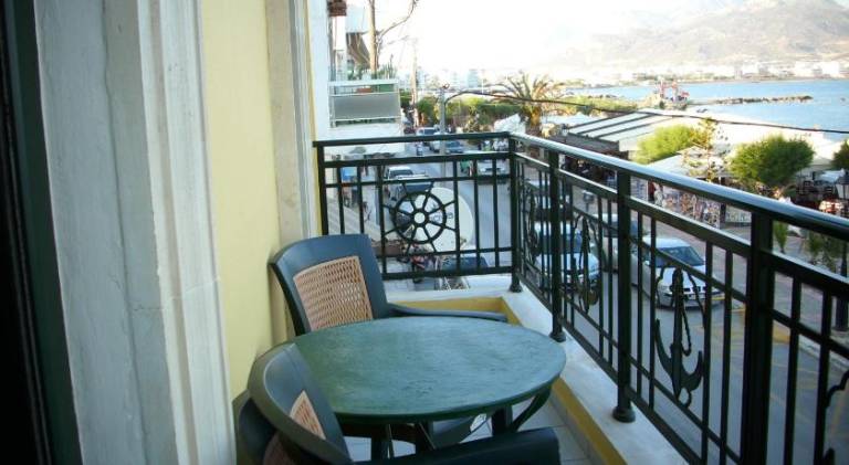 Holiday apartment with patio — photo 3