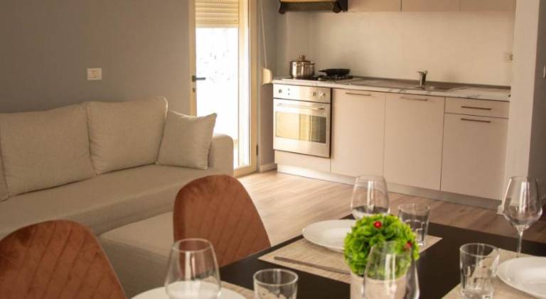 Wave Beachfront Apartments — photo 4