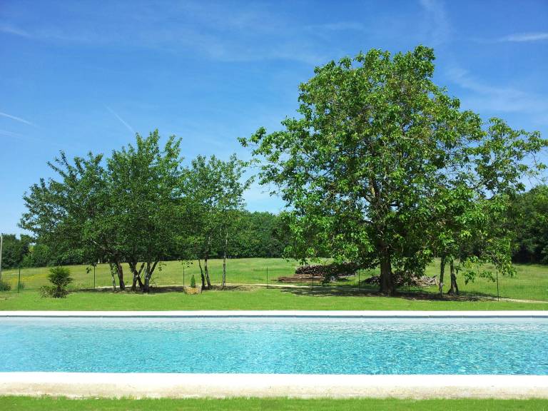 House with terrace, private pool & yard — photo 2