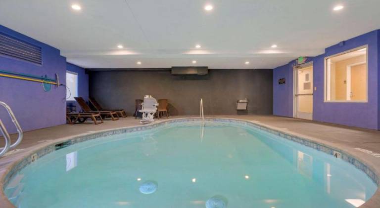 Comfort Suites Marysville-Yuba City — photo 2