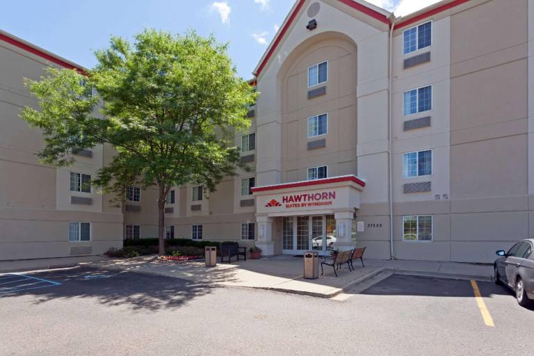 MainStay Suites Detroit Farmington Hills — photo 3