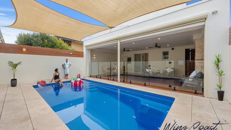 House  Christies Beach