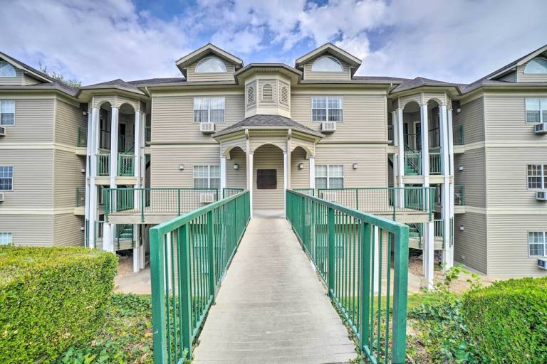 Condo  Kirbyville