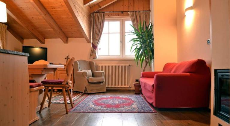 Holiday apartment with terrace in Moena