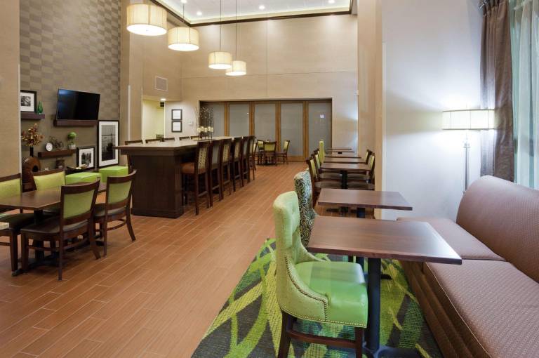 Hampton Inn & Suites Minneapolis West/Minnetonka — photo 5