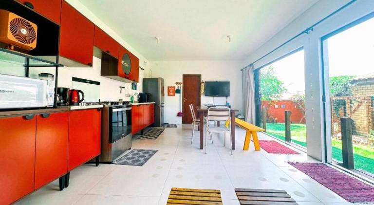 House with terrace, barbeque & yard | Suitable for remote work — photo 4