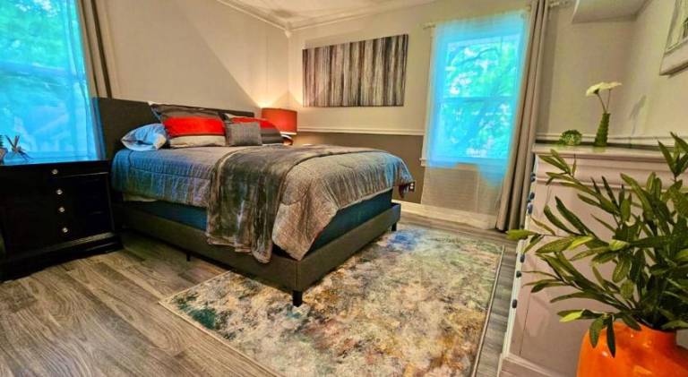 Vacation home | Near High Museum of Art | Pets are welcome — photo 2