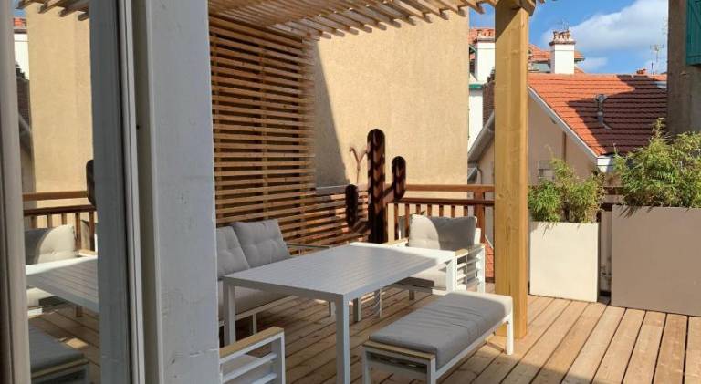 Serviced apartment with patio — photo 4