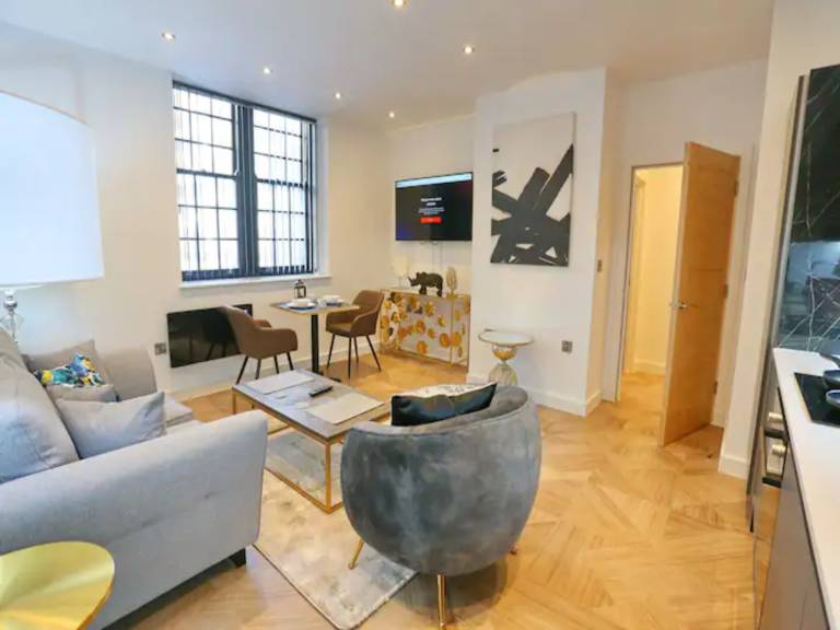 Renovated Flat With King Bed In The Heart Of Manc