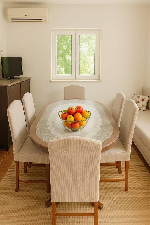 Vacation home with garden, barbecue & jacuzzi — photo 2