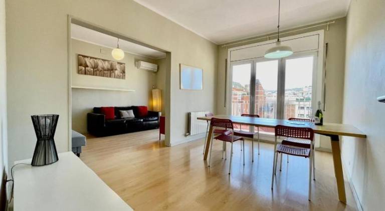 Family-friendly holiday apartment with patio | Next to Sagrada Família | Pets allowed — photo 2