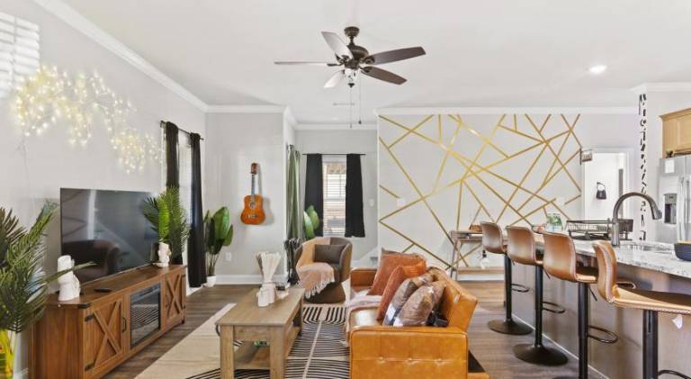 Vacation home with 4 rooms for 12 persons in Athens, GA
