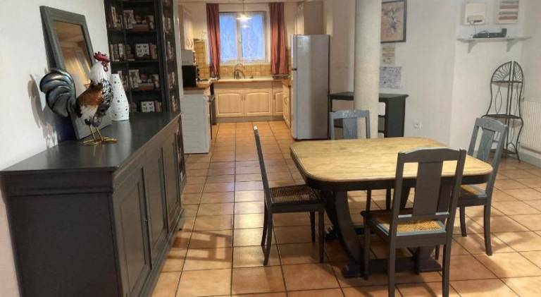 Rental apartment with 3 rooms for 6 persons — photo 2