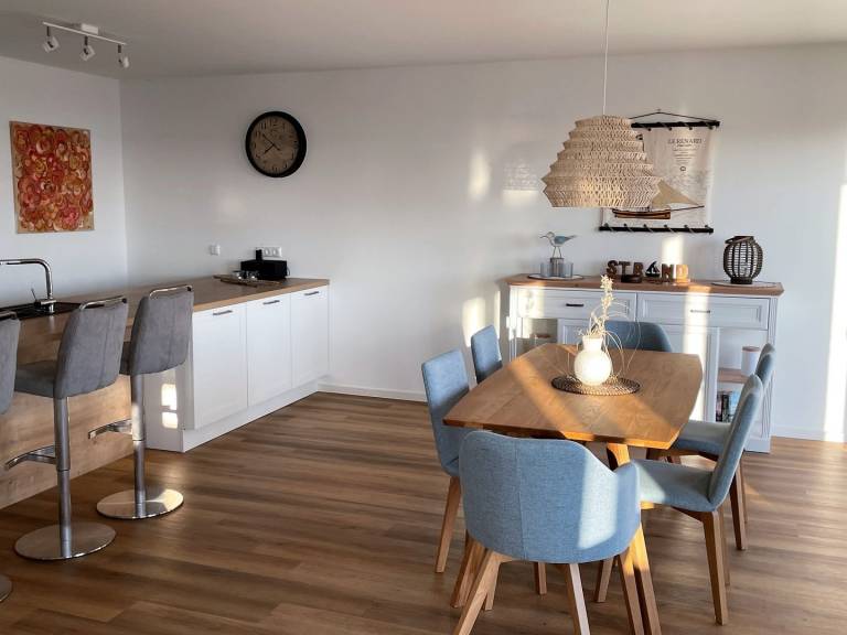 Moderne, hochwertige Ferienwohnung, Sauna, großer Balkon, Meerblick, Strandnah — photo 4
