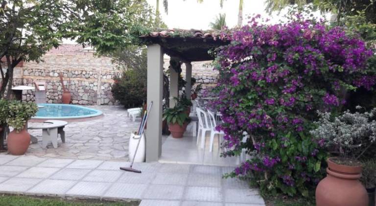 Vacation home with pool — photo 4