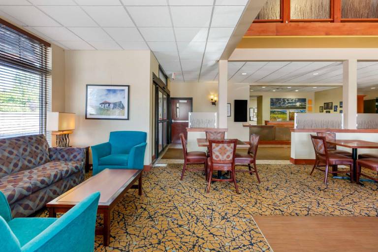 Best Western Golden Prairie Inn & Suites — photo 2