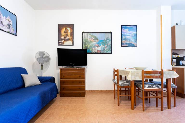 Holiday apartment with patio — photo 4