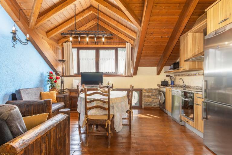 House with fast internet, grill & garden | Mountain view in Huesca