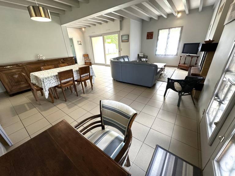 Gite with garden, barbecue & patio — photo 3