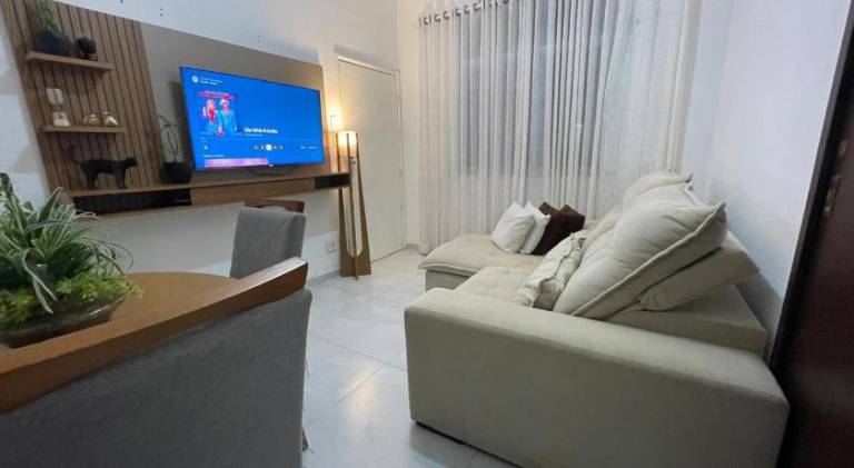 Charming apartment | Near Fort Copacabana | Next to the beach | Pets allowed in Leme