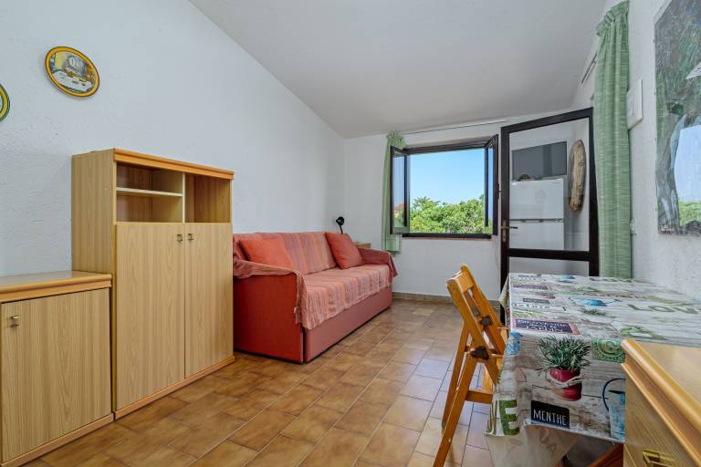 Apartment with patio | Pets are welcome — photo 3
