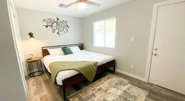 Modern Townhouse in Tempe Near Arizona State University with Fast Wi-Fi & Free Parking for Cozy Stay — photo 2