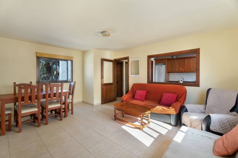 Apartment with sauna, yard & pool | Mountain view — photo 5