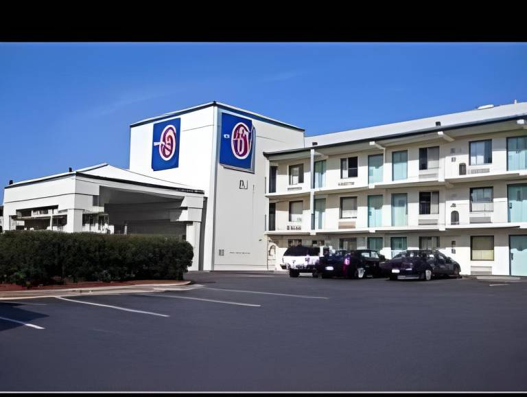 Motel 6 Raleigh NC Cary