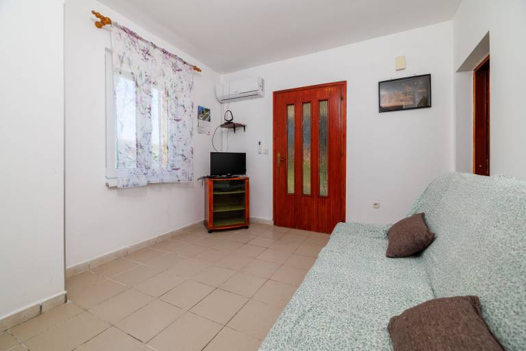 Beautiful rental apartment with BBQ & patio | Sea view | Pets allowed — photo 4