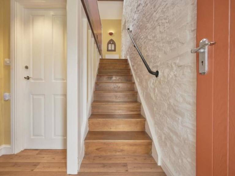 Fully equipped nice cottage with yard | Pets are welcome — photo 4